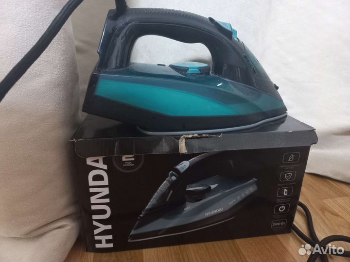 Утюг Hyundai