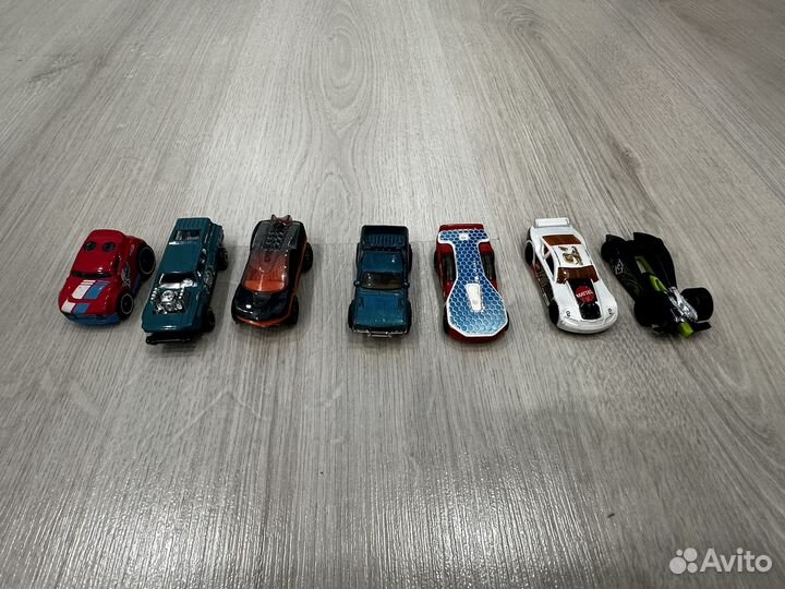 Машинки hot wheels