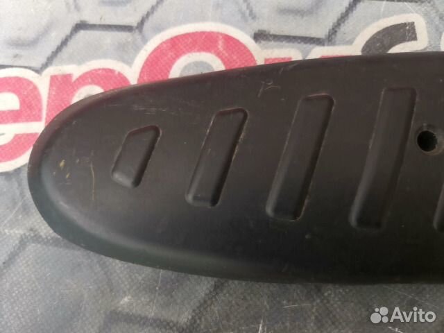 Накладка на подножку правый Toyota Hilux