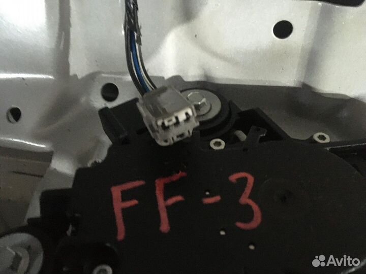 Моторчик стеклоочистителя задний (Ford Focus)