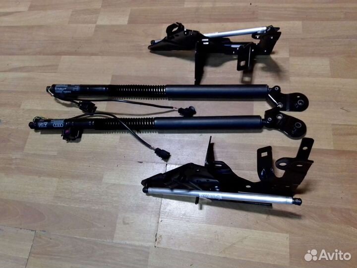 Мотор амортизатор привод багажника Audi A7 Ауди А7