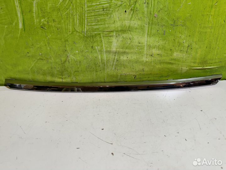 Хром решетки радиатора верхний Volkswagen Polo 6