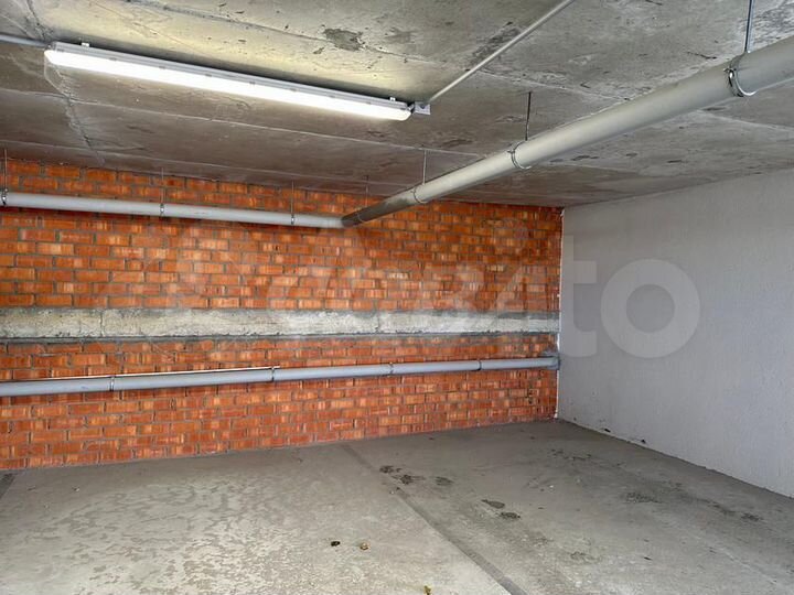 Машиноместо, 13 м²