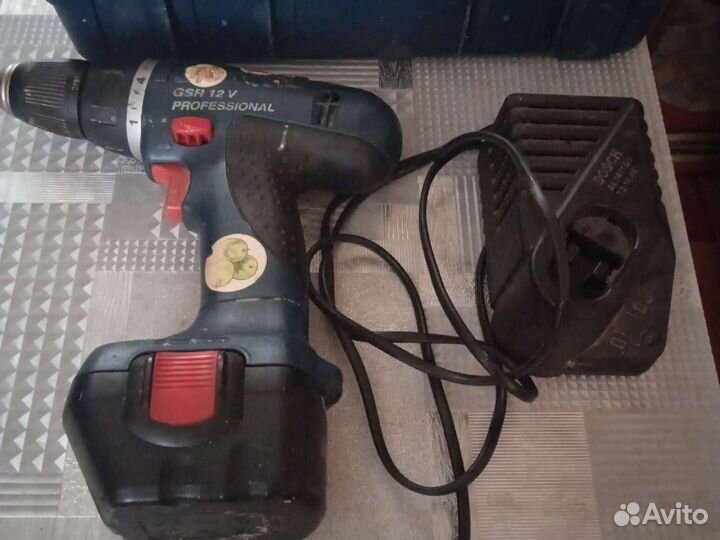 Шуруповерт bosch 12v