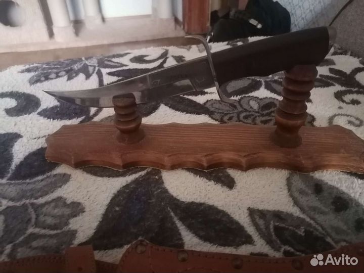 Нож подарочный с подставкой