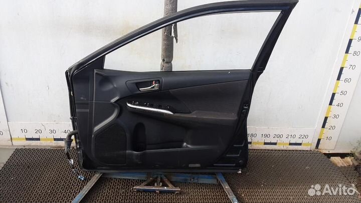 Дверь передняя правая Toyota Camry