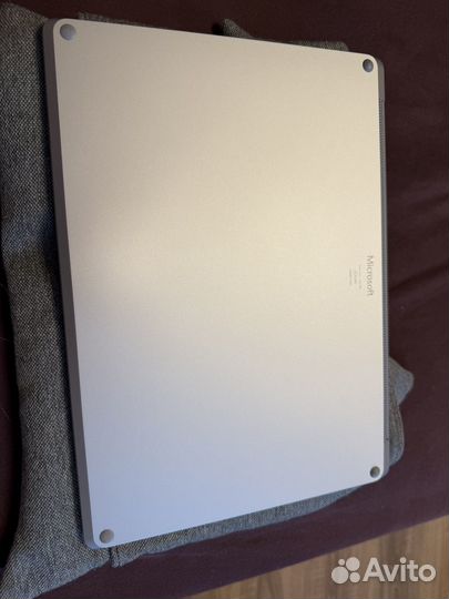 Microsoft surface laptop 4