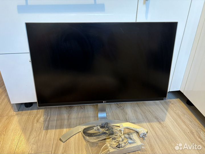 Монитор LG 27UD88-W (4K)