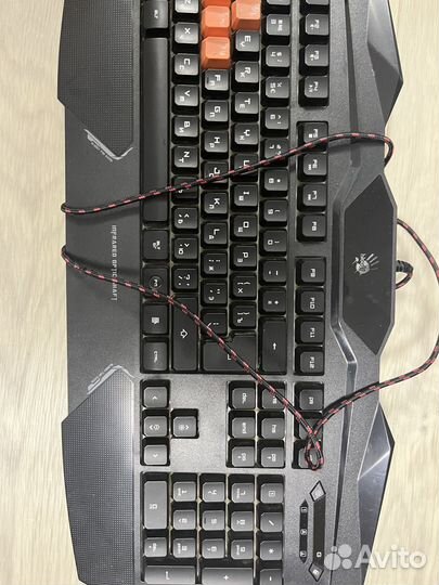 Игровая клавиатура с подсветкой