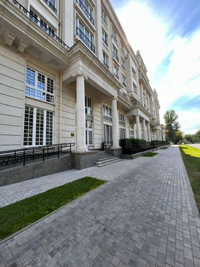 6-к. квартира, 380 м², 2/7 эт.