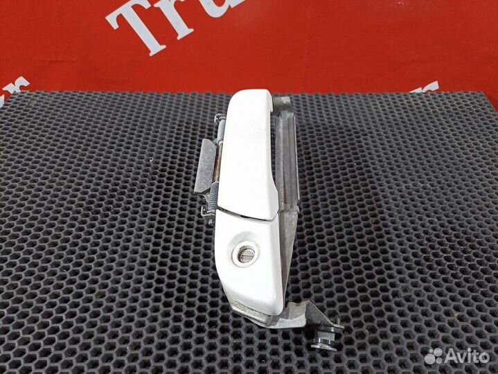 Кронштейн ручки двери левой Volvo FH