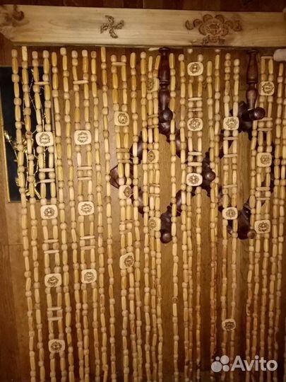 Штора на дверь деревянная