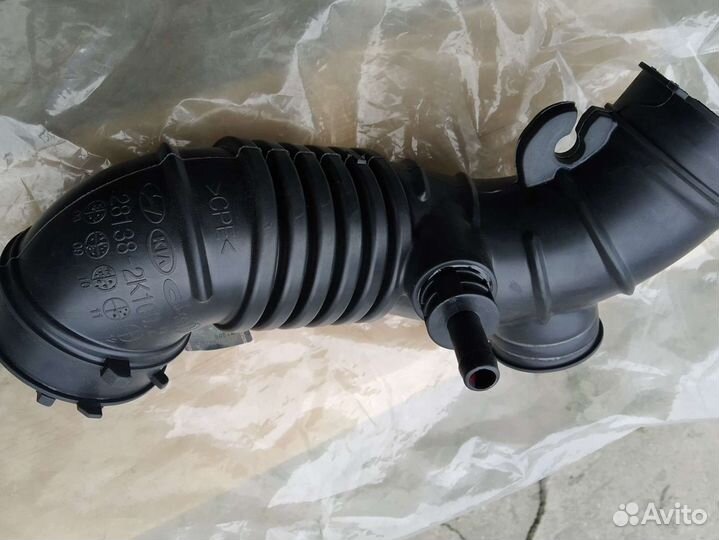 Патрубок воздушный Hyundai/Kia 28138-2K100
