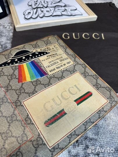 Gucci courrier gg supreme canvas clutch