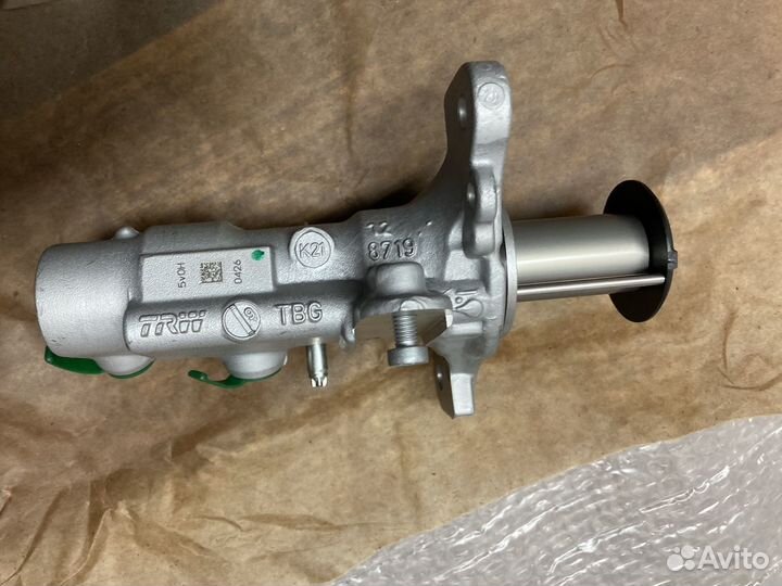 Главный тормозной цилиндр Vag 8v1611021b