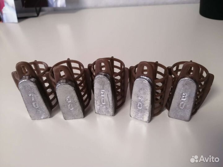 Кормушка фидерная