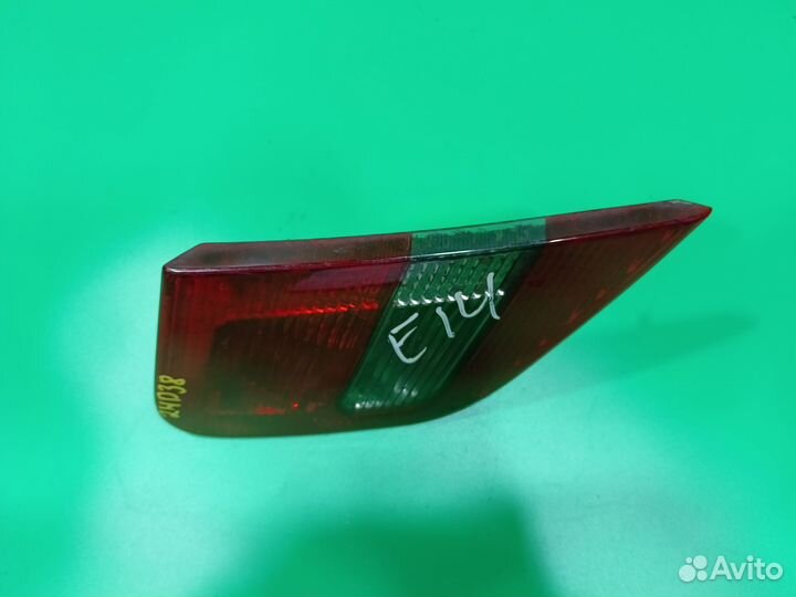 Фонарь внутренний левый для Mitsubishi Carisma