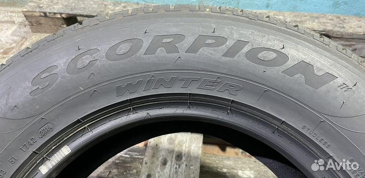 Pirelli Scorpion Winter 225/70 R16