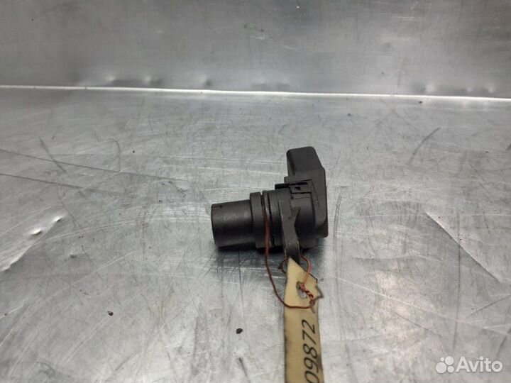 Датчик положения распредвала Volkswagen Golf