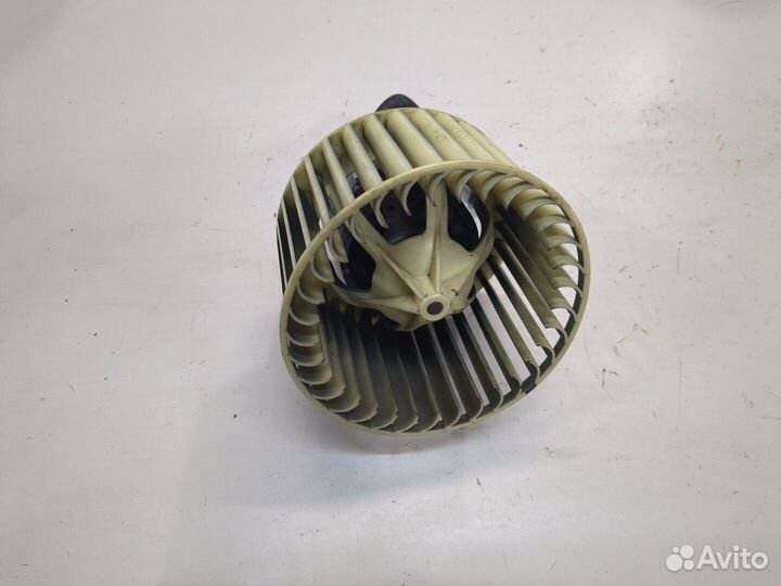 Двигатель отопителя Saab 9000, 1997