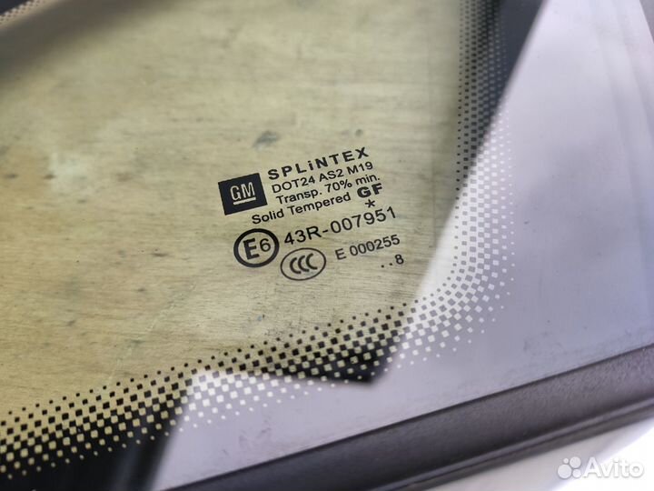 Стекло переднее форточка на Опель Зафира Б