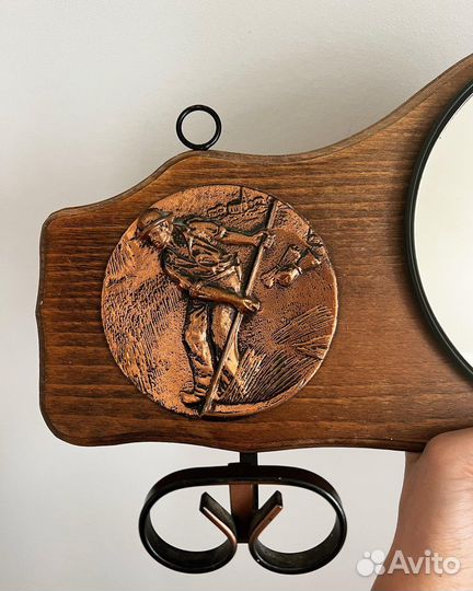 Настенная вешалка зеркало