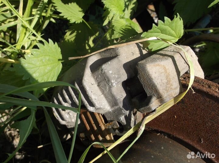 Суппорт передний правый бмв 525i bmw e60