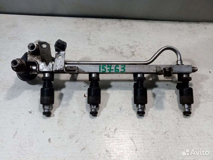 Топливная рампа Opel Vectra B 1997