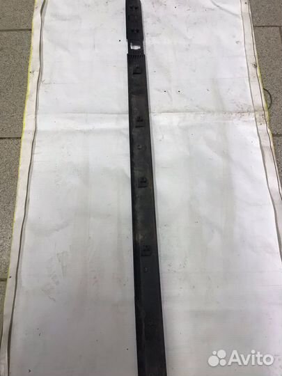 Молдинг двери передний левый Renault Clio 3 05-14