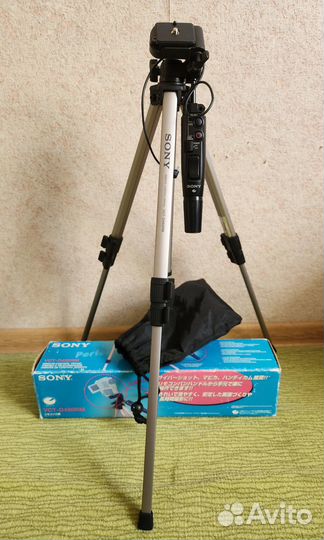 Штатив Sony, полярик Kenko, рюкзак LP, чехол Matin