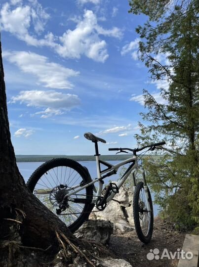 Велосипед Specialized Stumpjumper L