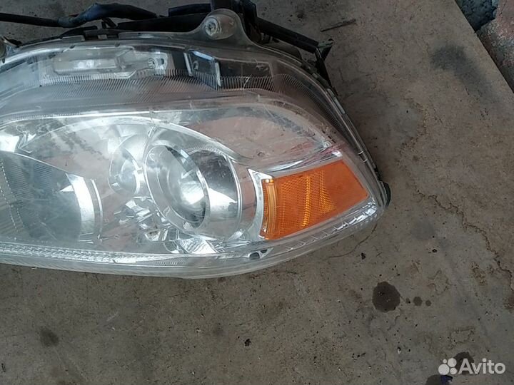 Фара Mitsubishi Outlander XL