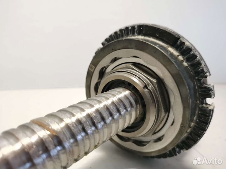 Вал рулевой рейки в сборе с подшипником BMW E90