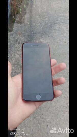 Телефон iPhone 8