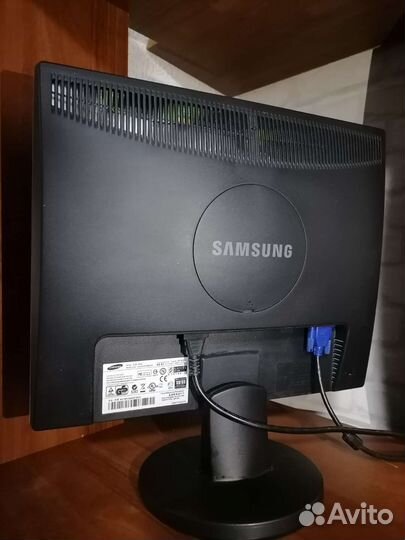 Монитор Samsung