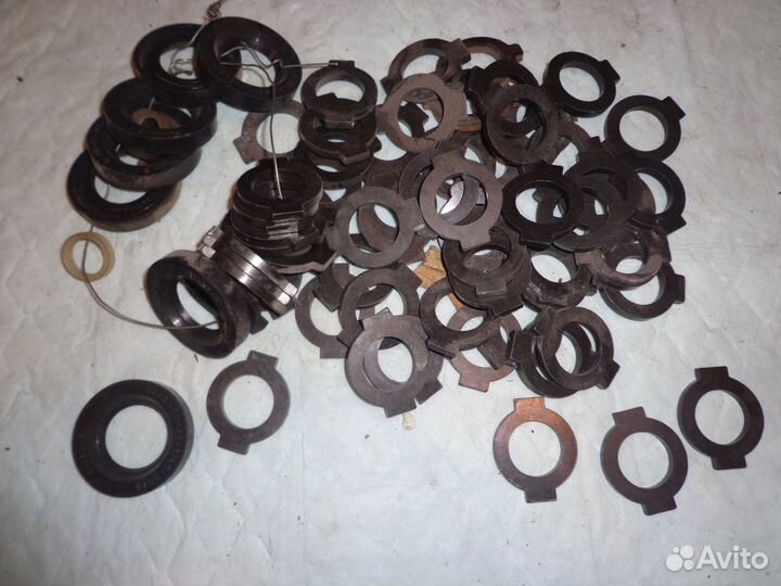 Уплотнитель текстолитовый на судовую помпу