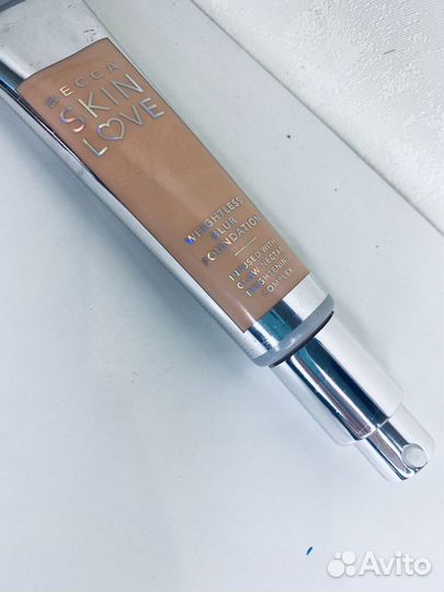 Тональная основа Becca