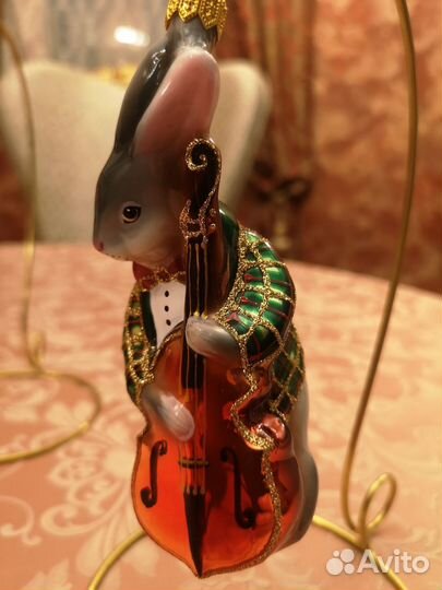 Елочные игрушки ариель Кролик с контрабасом