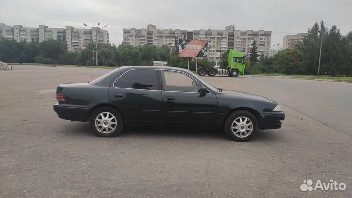 Toyota Camry 2.0 AT, 1993, 200 000 км