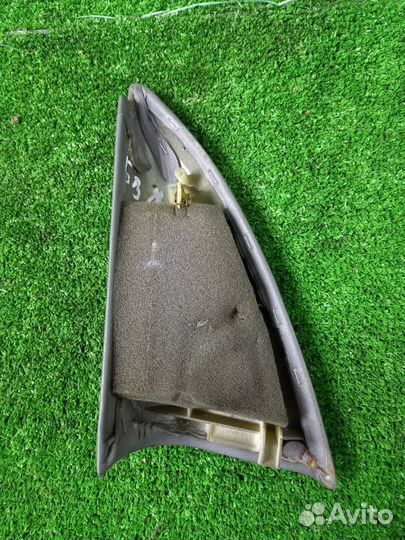 Уголок двери левый Mercedes-Benz M-Class W163 M112