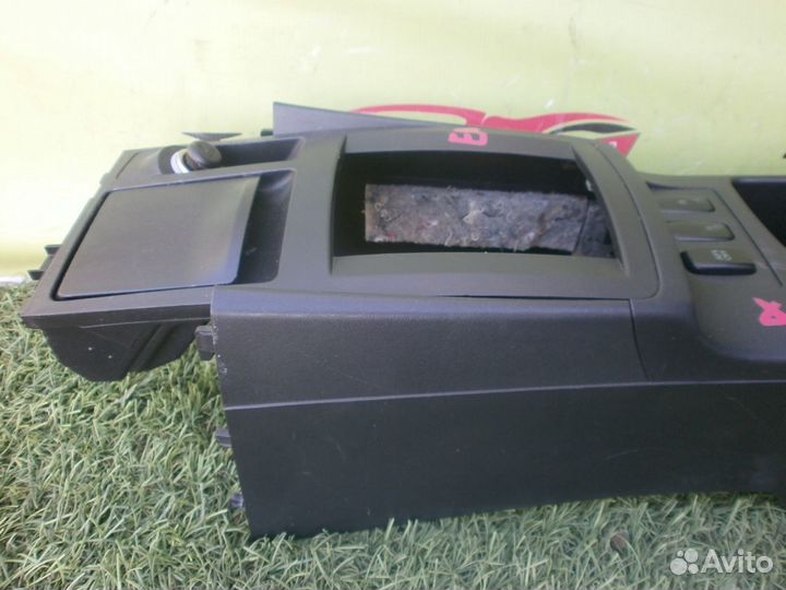 Подлокотник mitsubishi, CX1A,CX2A,CX3A,CX4A,CX5A,CX6A,CX8A,CX9A,CY1A,CY2A,CY3A,CY4A,CY5A,CY6A,CY8A,C