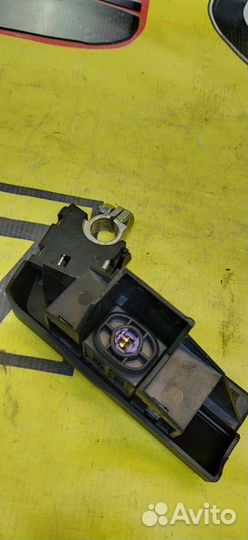 Плюсовая клема акб Audi A4 седан 2.0 cdnc 2010