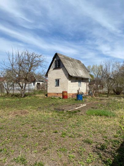 Дом 18 м² на участке 6 сот.