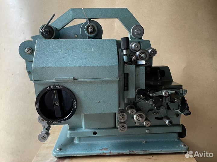 Кинопроектор Украина 7