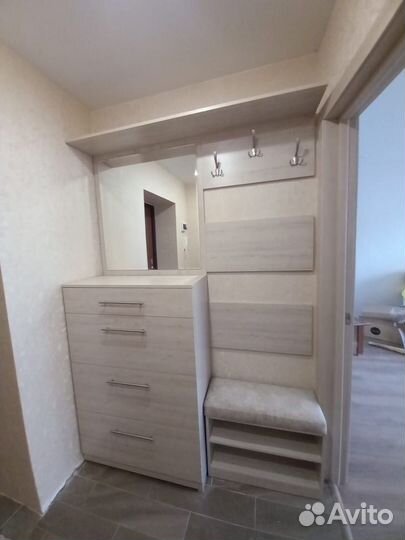 Прихожая угловая