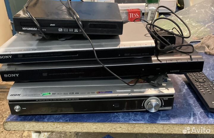 Dvd плееры на запчасти 4шт
