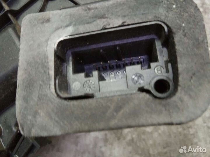 Замок передний левый Фольксваген Поло 5