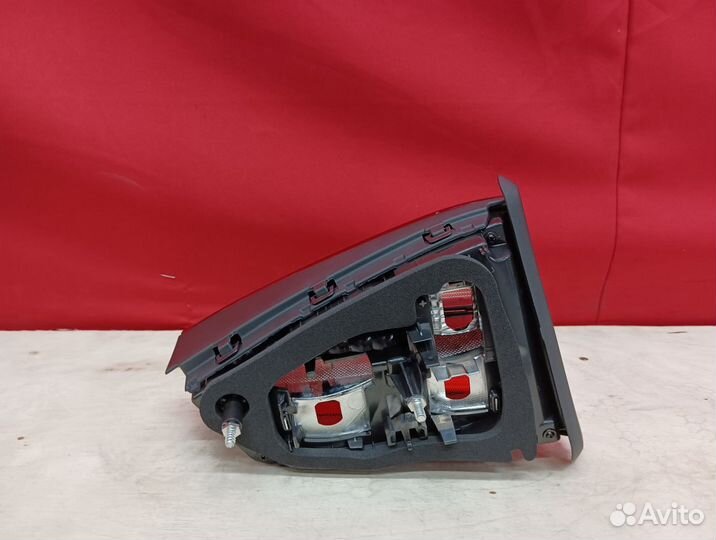 Фонарь правый внутренний Volkswagen Jetta 6 2010