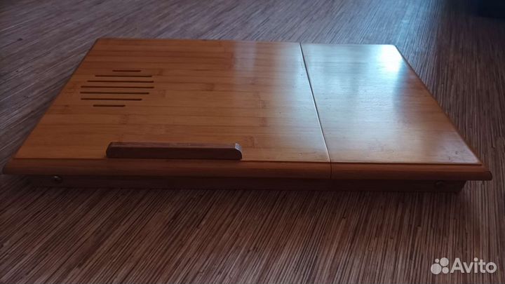 Стол для ноутбука