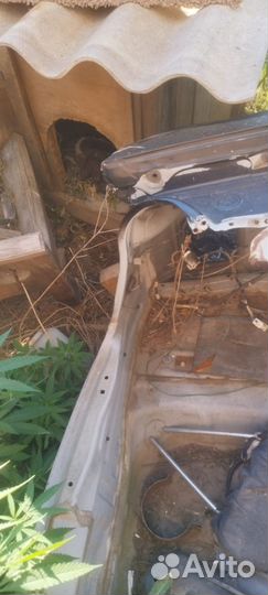 Заднее крыло левое митсубиси 10